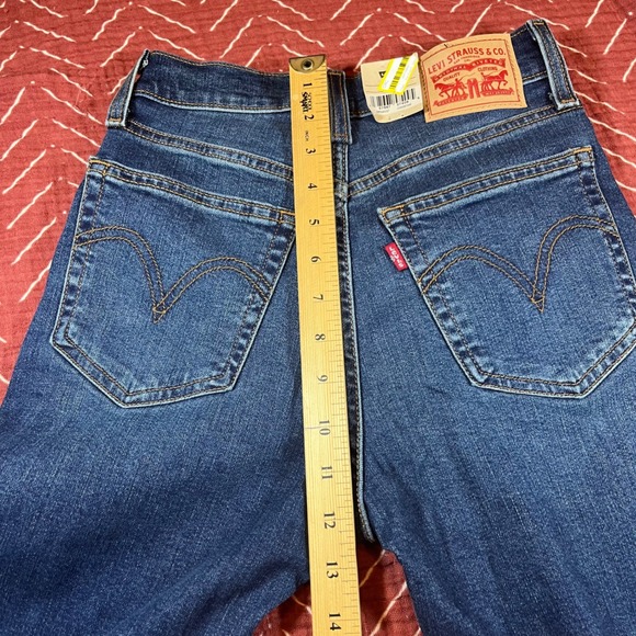 NEW Levi's Women's Wedgie Straight Jeans Dark Wash Size 24 - Picture 8 of 12